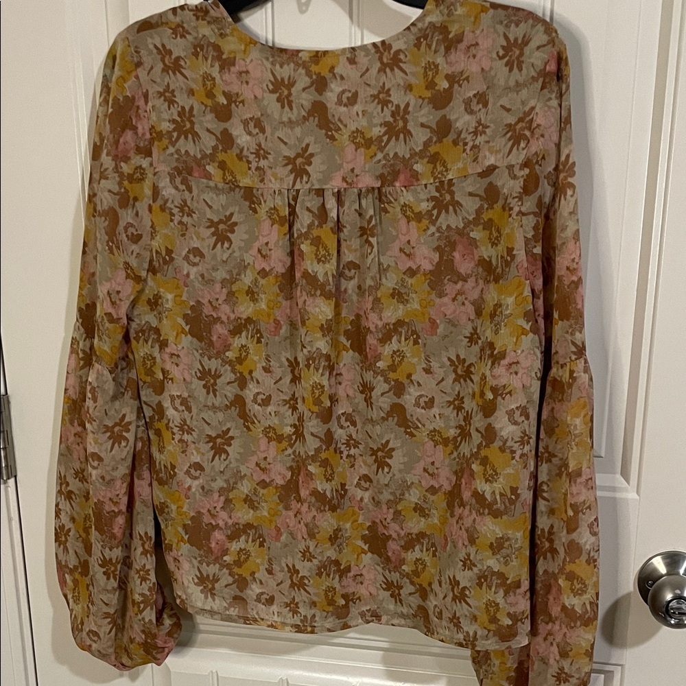 Versona Dusty Rose Floral Lace-Up V-Neck Blouse - Picture 5 of 5